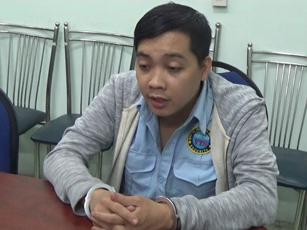 Bảo vệ trung tâm thương mại ở Sài Gòn trộm gần 1 tỷ đồng