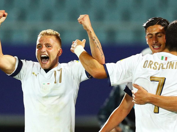Đá bay U20 Pháp, Italia hùng dũng vào tứ kết