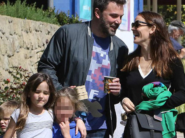 Jennifer Garner bức xúc vì bị đồn "tan nát con tim" sau khi ly hôn Ben Affleck
