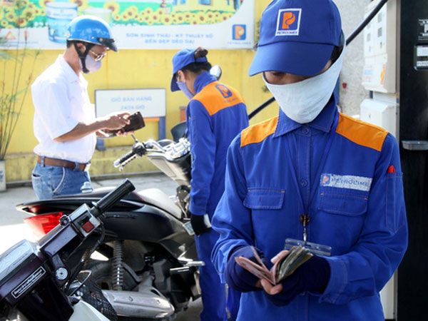 Petrolimex giảm giá dầu diesel