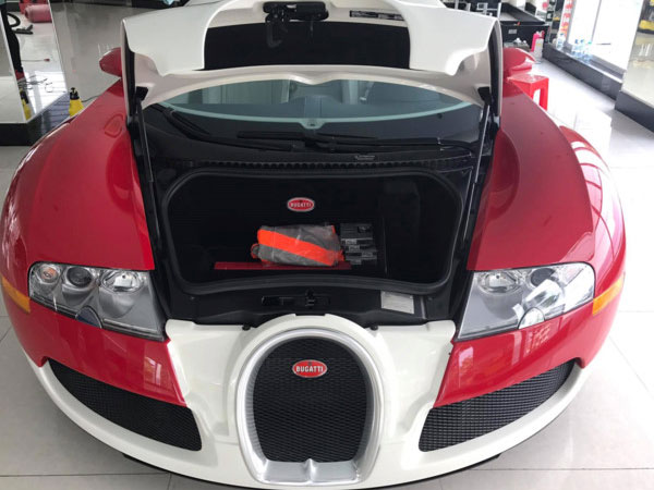 Siêu xe Bugatti Veyron độc nhất Việt Nam giờ ra sao?