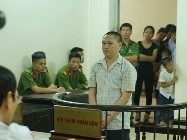 Truy sát đồng nghiệp đến chết sau canh bạc ở quán cháo lòng