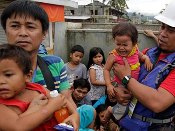 "Biệt đội cảm tử" lao vào tuyến lửa cứu người ở Marawi