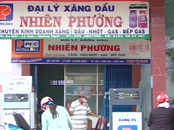 Giá xăng trên đảo Lý Sơn giảm đến 3.000 đồng/lít, ngang bằng giá trên đất liền