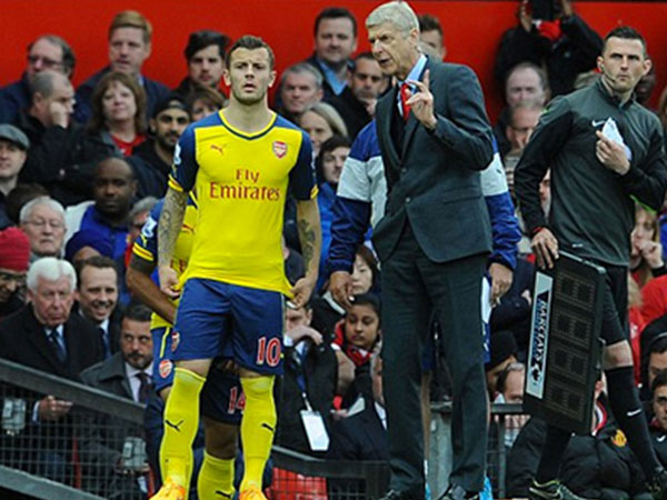 Wenger tính bán chín cầu thủ, thay máu đội hình