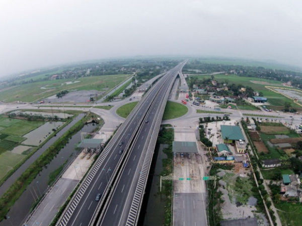 Cao tốc Bắc - Nam: Nỗi lo với 17/20 dự án thành phần là BOT