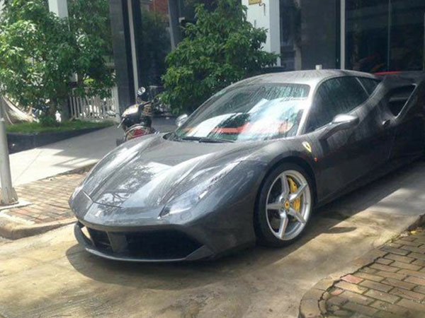 Cường "Đô-la" tậu thêm siêu xe Ferrari 488 GTB màu xám