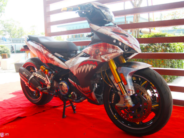 Exciter 150 biển số ngũ quý 1 độ của biker Sài Gòn ra Hà Nội