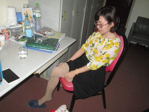 Nghị lực phi thường của nữ bác sĩ 9x chỉ còn một chân