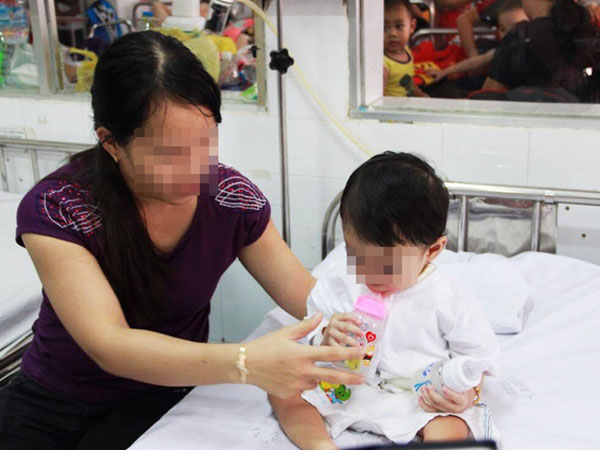 TP.HCM: Để bé “tự đói khắc đòi ăn”, mẹ suýt giết con trai 3 tuổi
