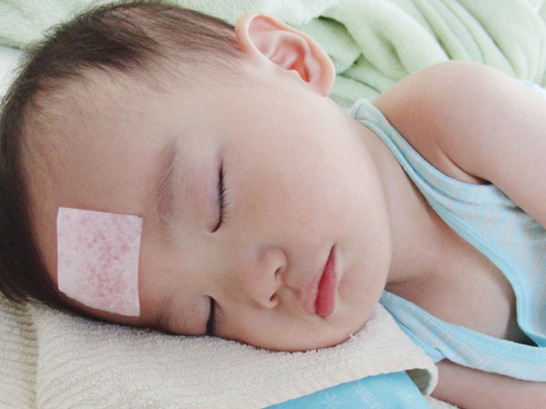 4 bệnh trẻ nhỏ hay mắc phải do thời tiết nắng nóng: Bác sĩ hướng dẫn cách xử trí