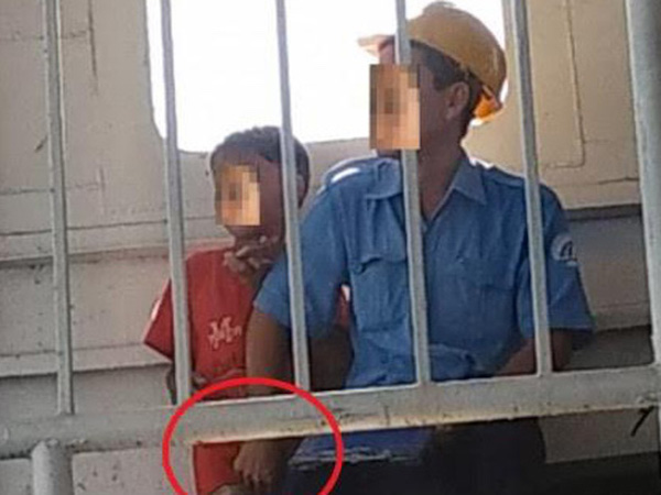 Bé trai cho nhân viên sàm sỡ chỗ kín để bán vé số, Phó trưởng bến phà: "Thế là bình thường"