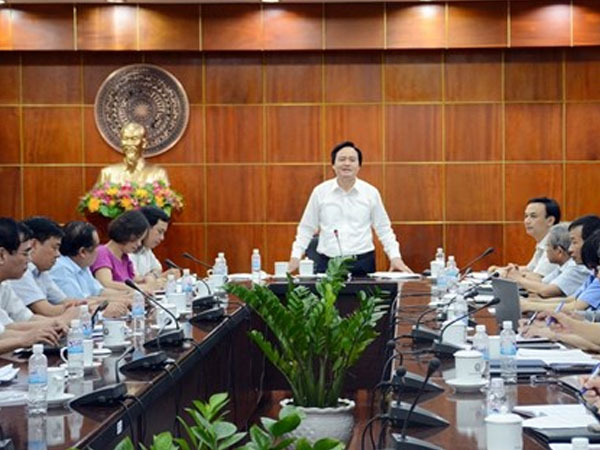 Bộ Giáo dục chưa thí điểm bỏ biên chế giáo viên mầm non, tiểu học, trung học