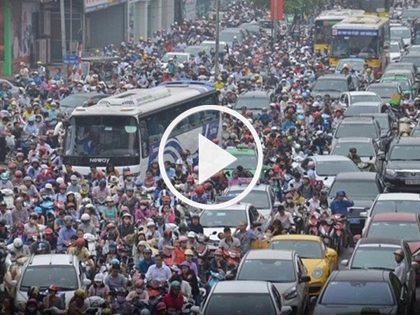 Hà Nội đề xuất cấm xe máy, hạn chế ôtô vào nội thành từ 2030