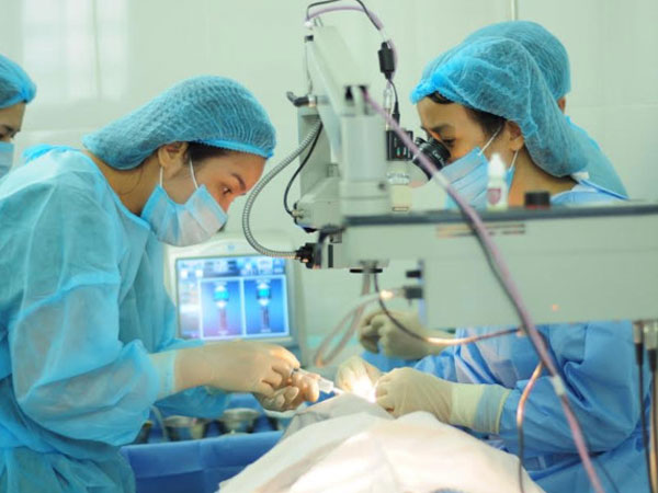Mối nguy hiểm khi cận thị trên 6 đi-ốp