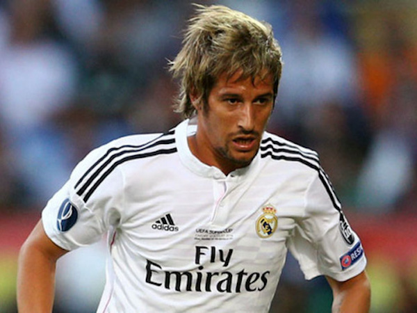 Real Madrid chia tay cầu thủ đầu tiên