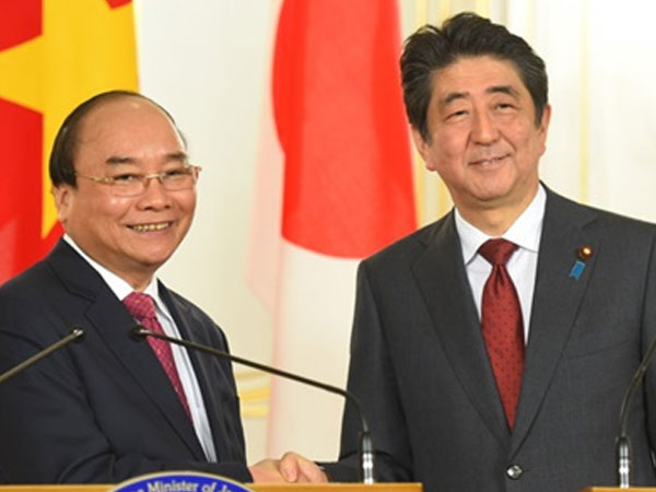Thủ tướng Nguyễn Xuân Phúc hội đàm Thủ tướng Nhật Shinzo Abe