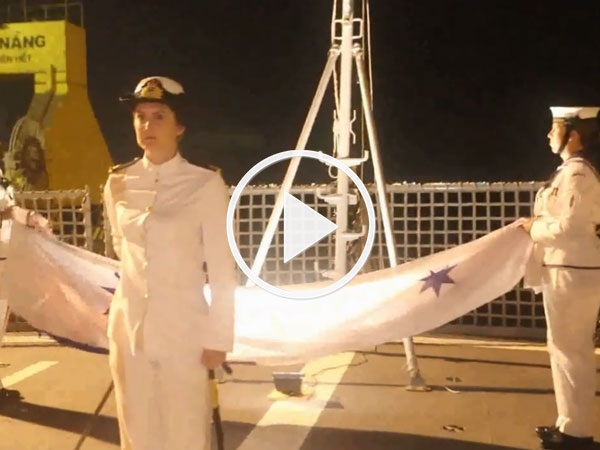 Video: Nghi lễ hạ cờ hạm đội của Hải quân Australia