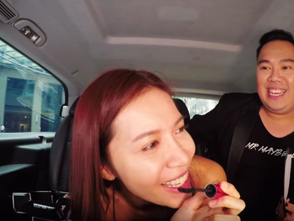 Asia's Next Top Model 2017: Minh Tú vừa makeup vừa bắn tiếng Anh như gió