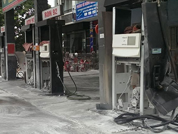 Cây xăng ở Thanh Hoá phát nổ, 4 trụ bơm vỡ nát
