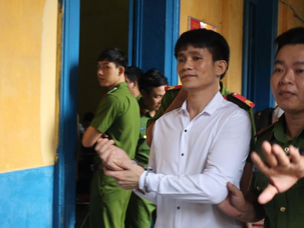 Gã đàn ông táng tận lương tâm sát hại con rồi phi tang xác bên hông nhà