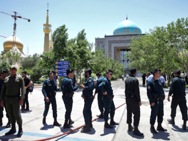 IS nhận trách nhiệm vụ tấn công Quốc hội Iran và lăng mộ Khomeini