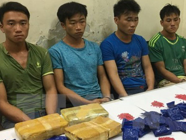 Sơn La: Bắt 4 đối tượng vận chuyển trái phép 32.000 viên ma túy