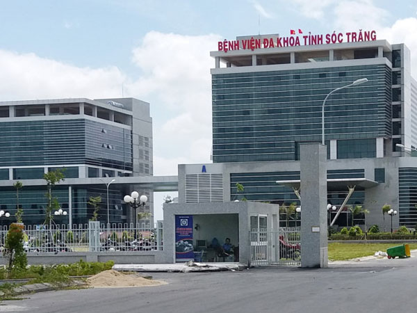 Thi thể người đàn ông trên nóc thang máy tại bệnh viện
