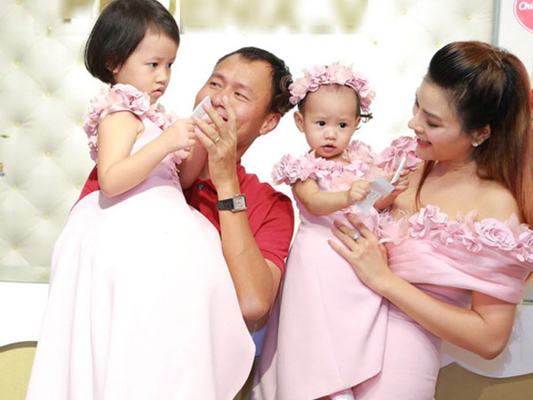 Vũ Thu Phương: "Vợ chồng tôi dành một ngày trong tuần để hẹn hò như lúc yêu"