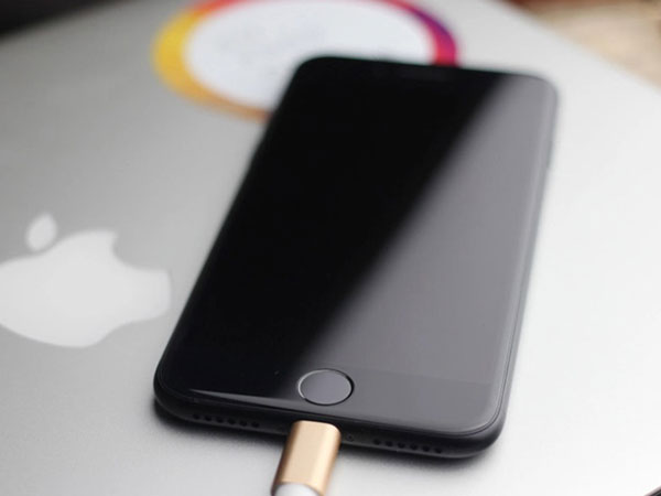 Apple cung cấp máy sửa màn hình, Touch ID trên iPhone cho bên thứ ba