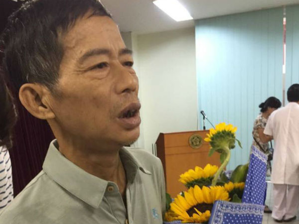 Bệnh nhân thoát chết trong sự cố chạy thận ở Hoà Bình ngày ra viện: "Giờ sống rồi, nghĩ lại vẫn rùng mình"