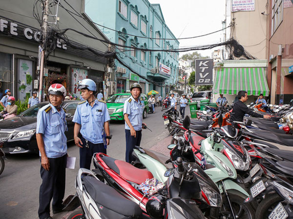 Người bán hàng rong ở Sài Gòn nói gì về đề xuất cho thuê vỉa hè với giá 100 nghìn đồng mỗi m2?