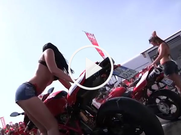 Phát sốt cảnh chân dài nhảy múa rửa xe Ducati