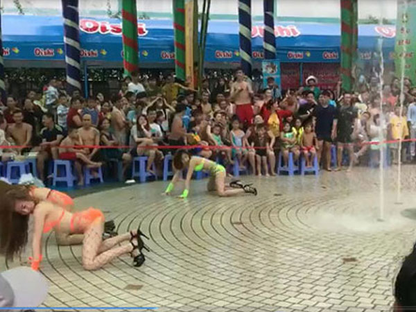 Cục Biểu diễn "vào cuộc" vụ vũ công mặc bikini, nhảy phản cảm ở Đầm Sen