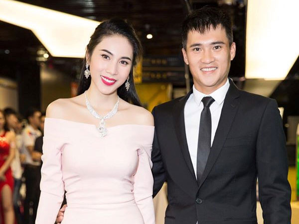 Thủy Tiên lên tiếng về việc em gái Công Vinh đi hát quán bar