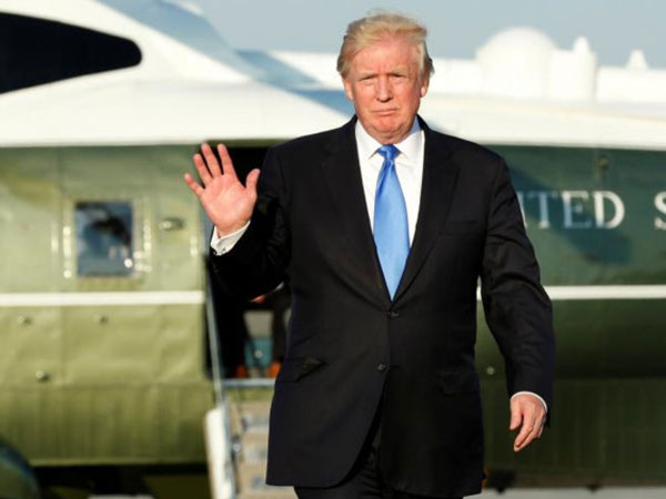 Ông Trump vướng vào vụ kiện mới, bị tố vi hiến