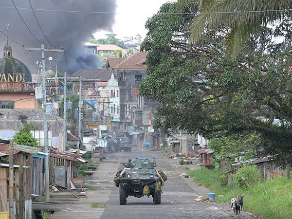 Cuộc sống dưới lệnh thiết quân luật ở quê tổng thống Philippines