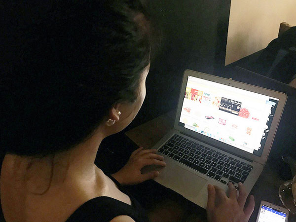 Dân văn phòng thích thú với dịch vụ "đi chợ thuê"