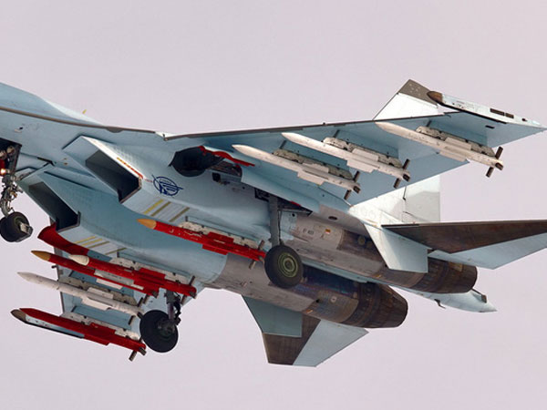 KQ Việt Nam đảm bảo tên lửa RVV-AE hiện đại cho tiêm kích Su-30MK2 sẵn sàng chiến đấu
