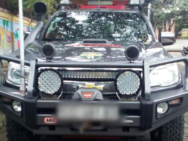 Nguy cơ tai nạn từ đèn LED gắn thêm vào xe