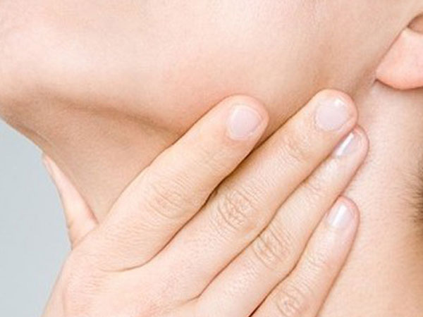 Suýt mất mạng vì hóc xương cá