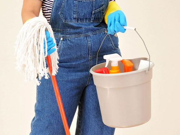 Bữa ăn ở nhà chủ khiến người bà nghèo rớt nước mắt