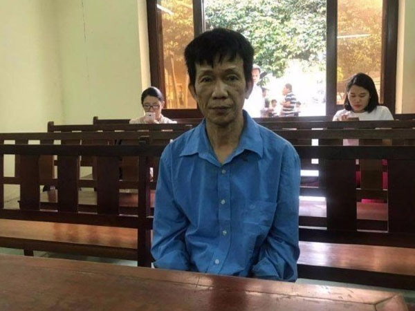 Cha vợ giết con rể chở xác đi đầu thú lãnh hơn 2 năm tù