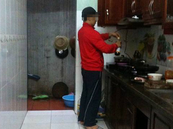 Người yêu "nóng không dám bật quạt, đi đâu cầm theo chai nước", cô gái sợ vớ phải chồng hà tiện