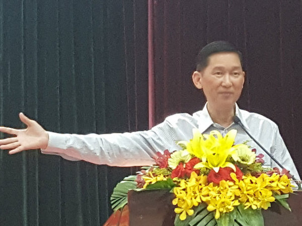 TP.HCM quyết hạn chế tối đa việc thu phí vỉa hè