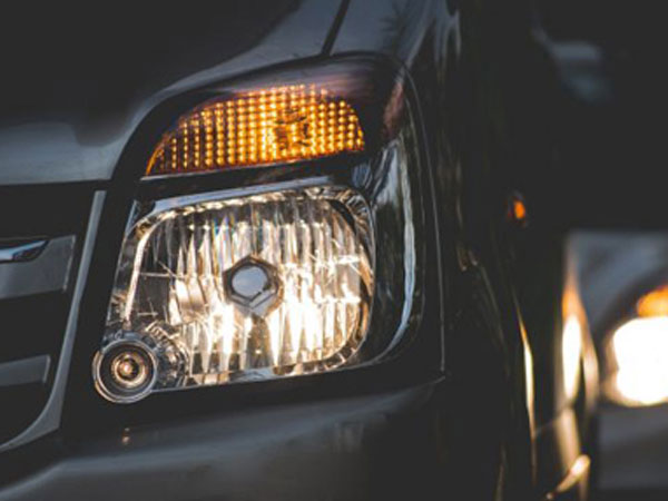 Hầu hết đèn pha của xe SUV không đủ sáng