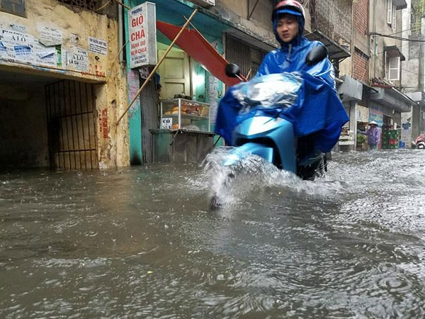 Mưa to ở miền Bắc còn tiếp diễn đến khi nào?