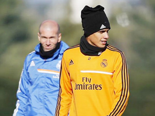 Nhờ Zidane, cầu thủ Real đoàn kết như anh em một nhà