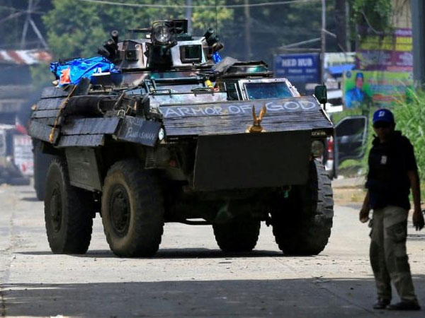 Quân đội Philippines bắt sống trùm khủng bố ở Marawi