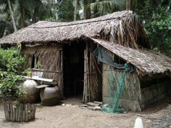 Về ra mắt gia đình người yêu, bắt gặp căn nhà lá như này, bạn có phản ứng giống cô gái ấy không?